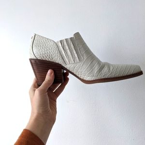 Winona Ankle Bootie Size 7 Sam Edelman